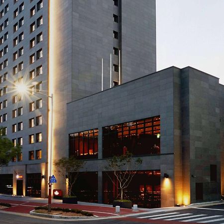 Ramada By Wyndham Gunsan Hotel Kültér fotó