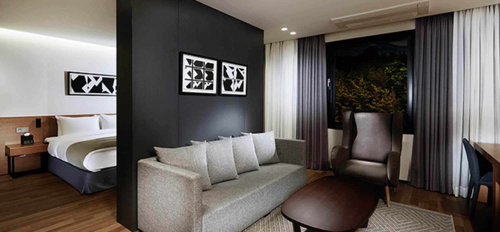 Ramada By Wyndham Gunsan Hotel Kültér fotó