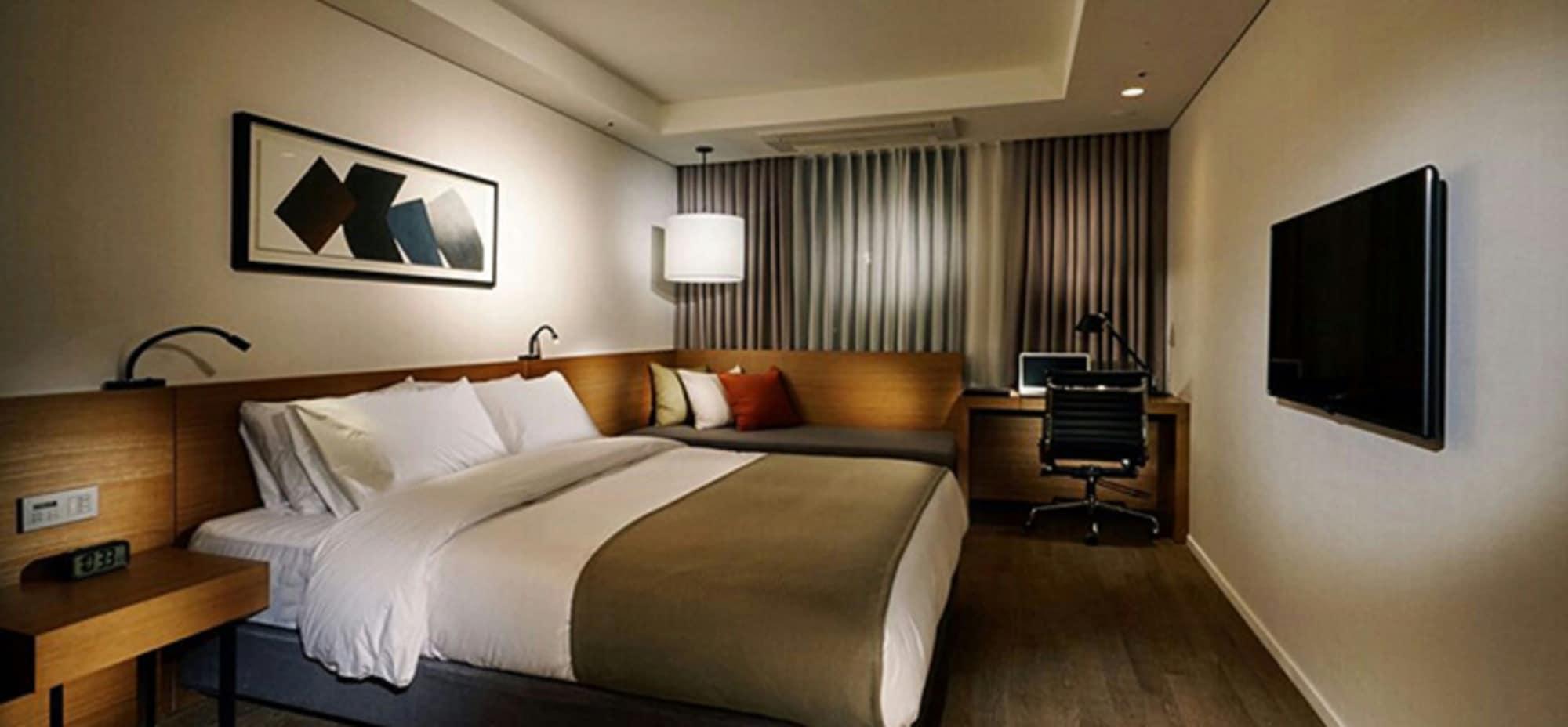 Ramada By Wyndham Gunsan Hotel Kültér fotó