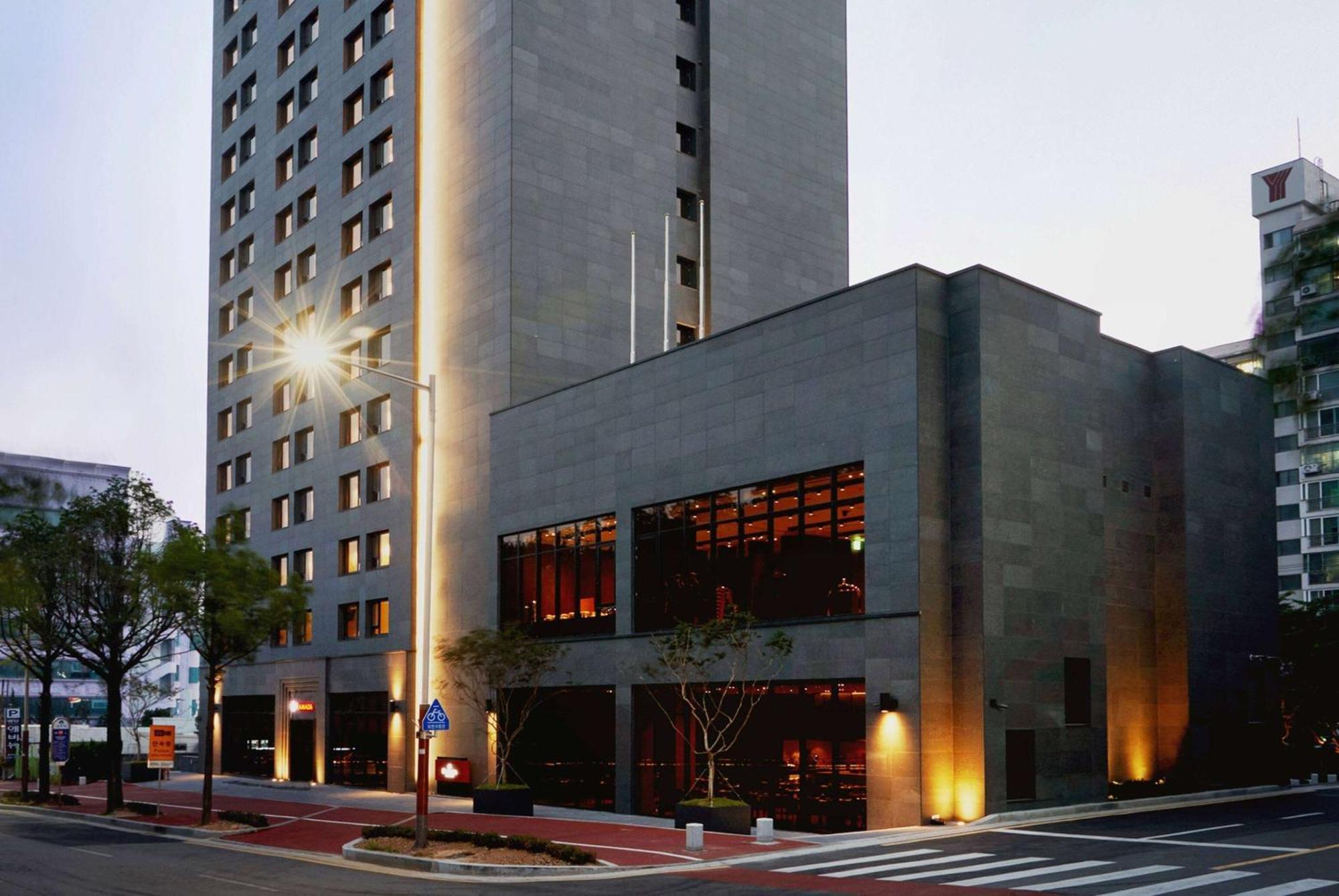 Ramada By Wyndham Gunsan Hotel Kültér fotó